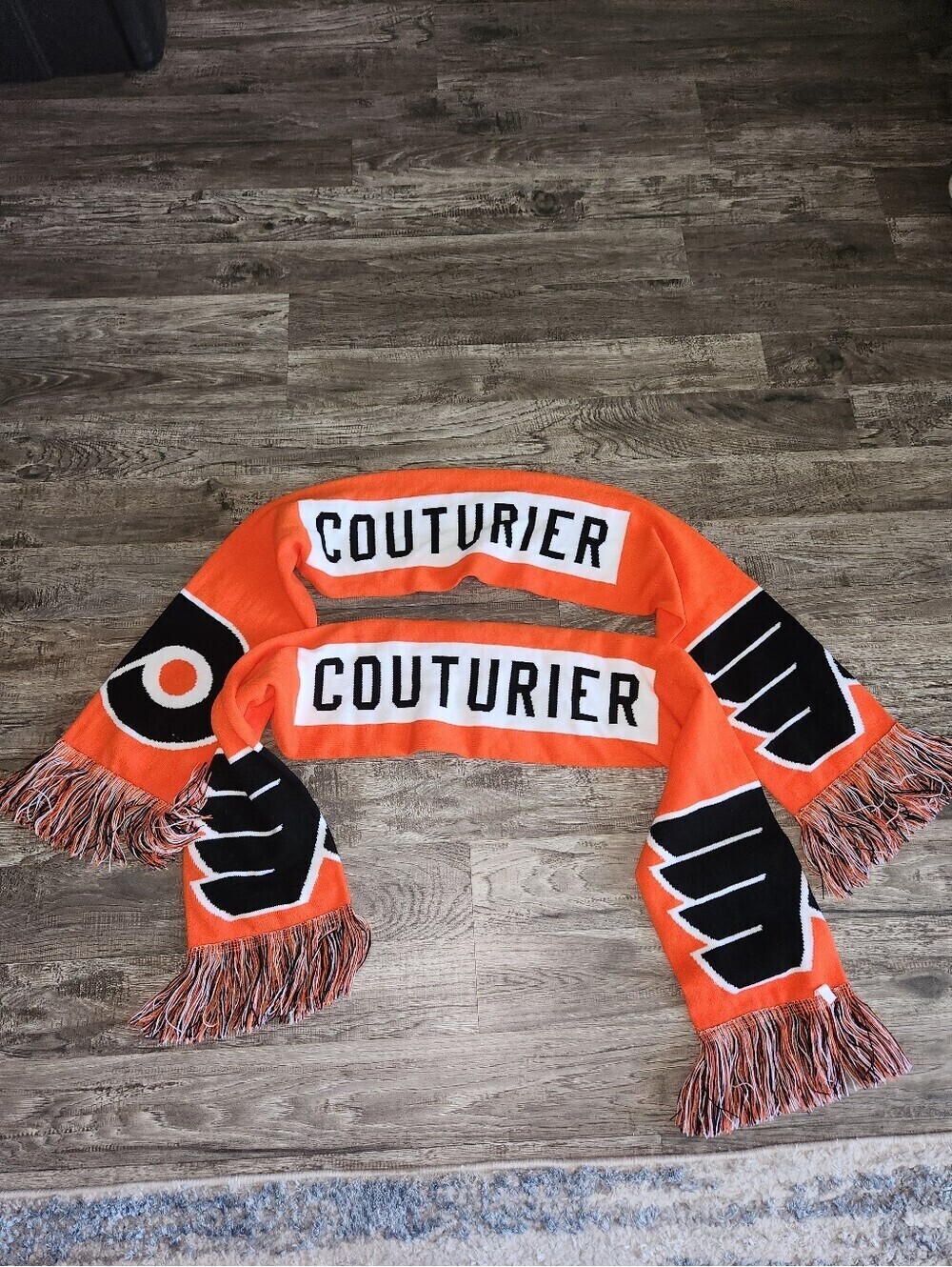 Flyers Couturier Scarves Set